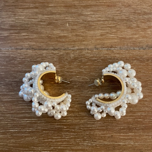 A.B. Ellie Pearl Drew Hoops - Picture 8 of 10